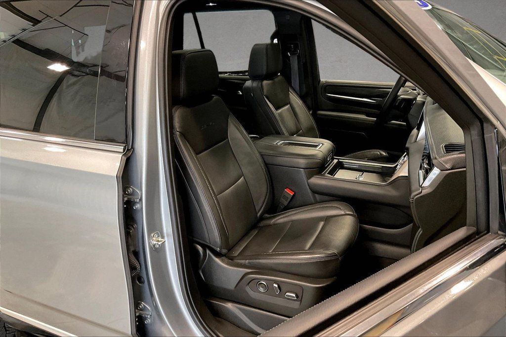 Used 2024 GMC Yukon Denali AWD/4WD image 31