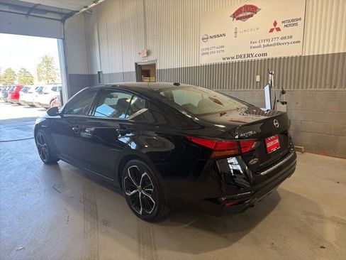 Used 2023 Nissan Altima 2.5 SR image 5