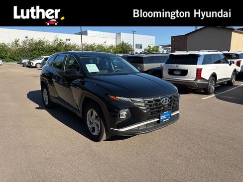 Used 2024 Hyundai Tucson SE AWD/4WD image 1
