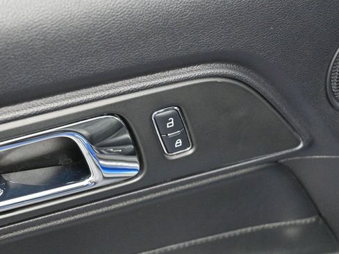 Used 2017 Ford Mustang GT Premium RWD image 10