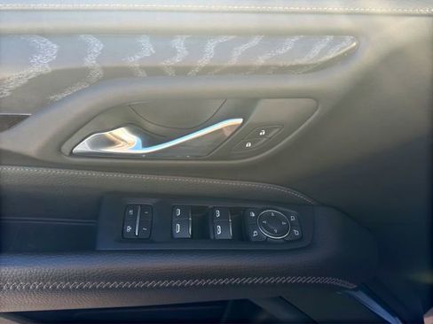 Used 2023 GMC Yukon Denali image 15