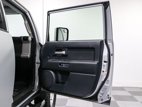 Used 2008 Toyota FJ Cruiser 4WD image 13