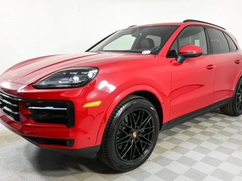 Used 2025 Porsche Cayenne image 1
