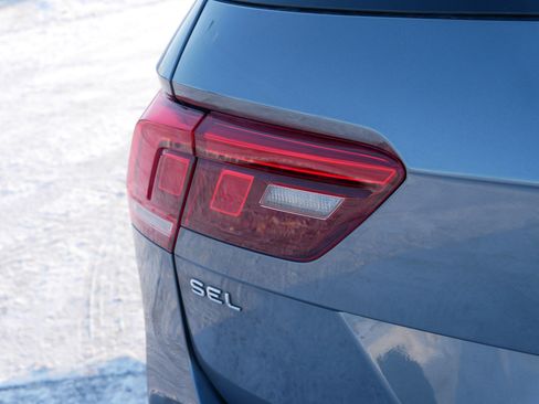 Used 2024 Volkswagen Tiguan SEL R-Line image 17