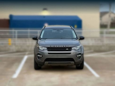 Used 2019 Land Rover Discovery Sport SE AWD/4WD image 2