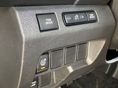Used 2023 Nissan Frontier Pro-X w/ Technology Package RWD image 6