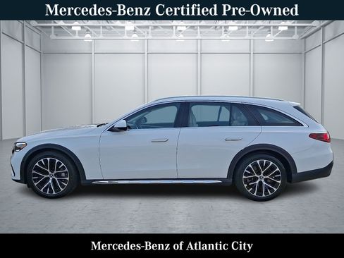 Used 2024 Mercedes-Benz E 450 4MATIC All-Terrain Wagon image 4