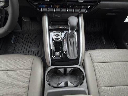 New 2026 Chevrolet Colorado ZR2 image 18