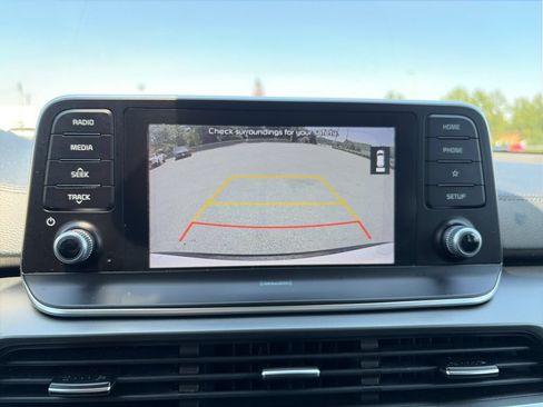 Used 2020 Kia Telluride LX FWD image 25