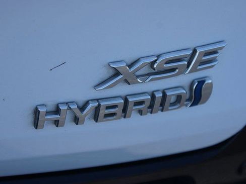 Used 2024 Toyota Sienna XSE image 20