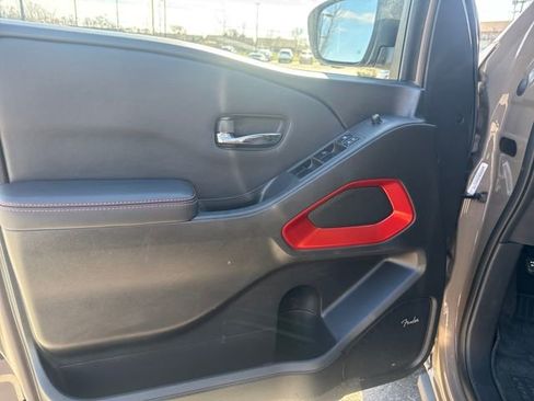 Used 2023 Nissan Frontier PRO-4X w/ Pro-4X Premium Package image 9