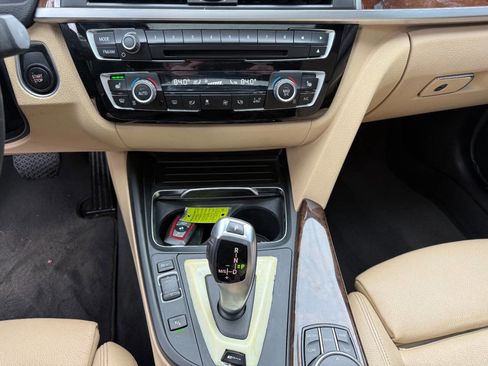 Used 2017 BMW 330e image 24