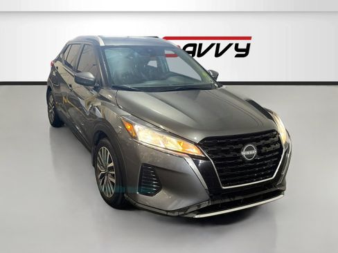 Used 2024 Nissan Kicks SV FWD image 1