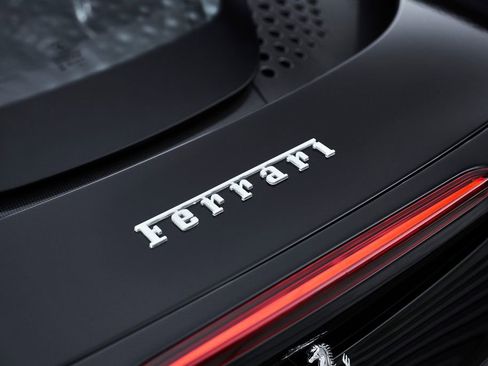 Used 2024 Ferrari SF90 Spider image 13