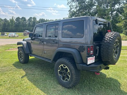 Used 2014 Jeep Wrangler Unlimited Rubicon AWD/4WD image 11
