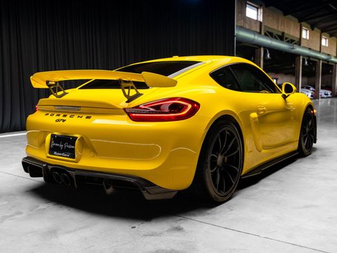 Used 2016 Porsche Cayman GT4 w/ Sport Chrono Package RWD image 34