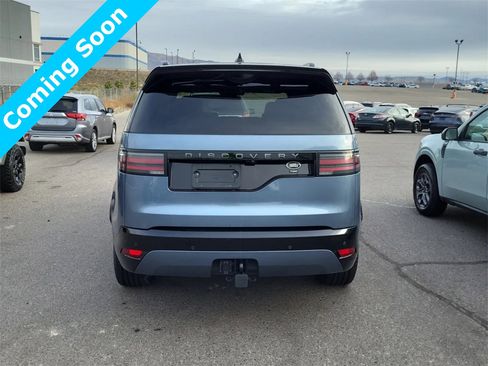 Used 2023 Land Rover Discovery S R-Dynamic image 5