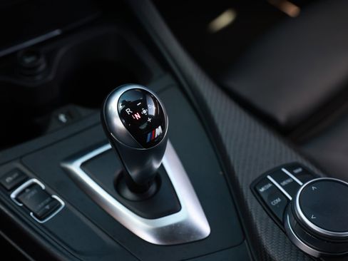 Used 2017 BMW M2 image 44