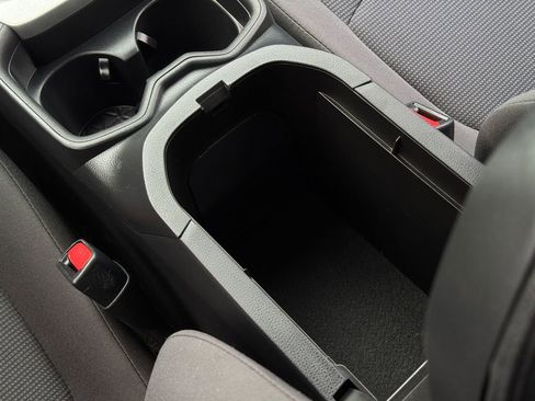 Certified 2019 Toyota RAV4 LE AWD/4WD image 24