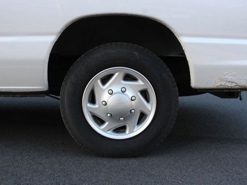 Used 2012 Ford E-150 and Econoline 150 w/ Commercial Cargo Van Pkg image 15