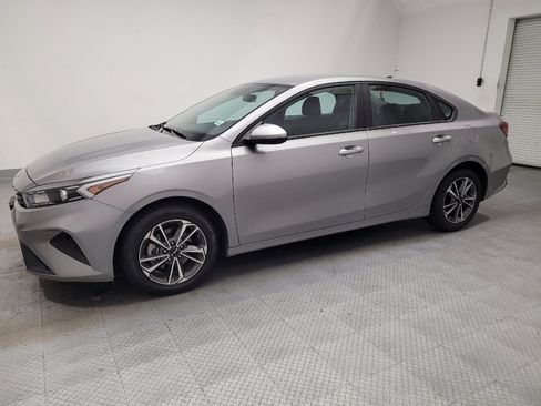 Used 2023 Kia Forte LXS FWD image 2