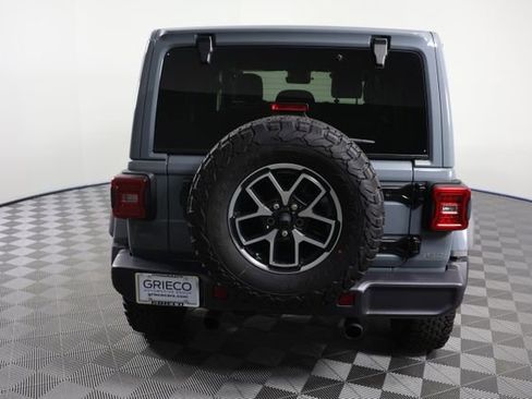 Used 2024 Jeep Wrangler Unlimited Rubicon AWD/4WD image 7