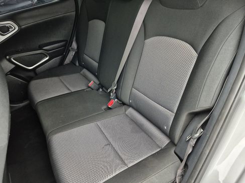 Used 2023 Kia Soul LX FWD image 17