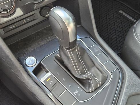 Certified 2021 Volkswagen Tiguan SE image 26