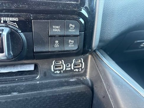 Used 2023 RAM 1500 Big Horn AWD/4WD image 44