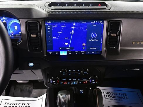 Used 2025 Ford Bronco Badlands image 26