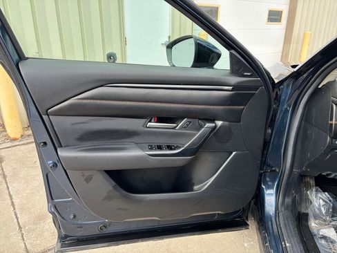 Used 2025 MAZDA CX-50 2.5 Hybrid w/ Premium Plus Pkg image 18