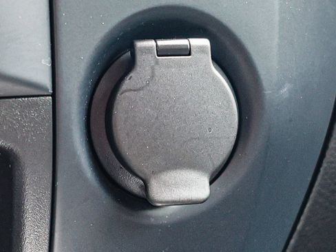 Used 2024 Nissan Titan SV w/ SV Convenience Package RWD image 30