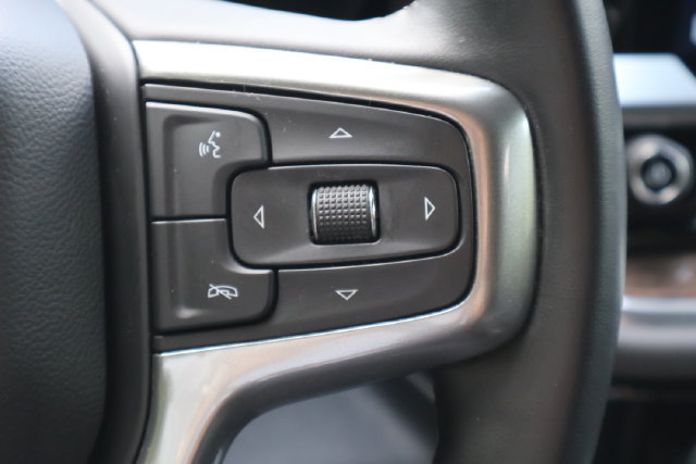 Used 2023 Chevrolet Silverado 1500 LT AWD/4WD image 7