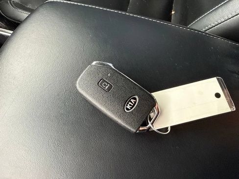 Used 2021 Kia Telluride S FWD image 15
