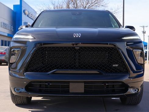 Used 2026 Buick Enclave Sport Touring image 9