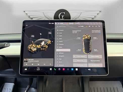 Used 2021 Tesla Model Y Long Range AWD/4WD image 25