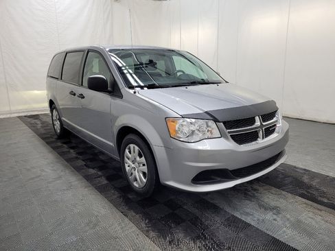 Used 2019 Dodge Grand Caravan SE image 13