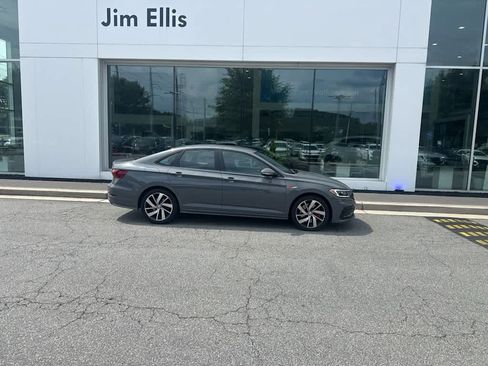 Used 2021 Volkswagen Jetta GLI FWD image 2