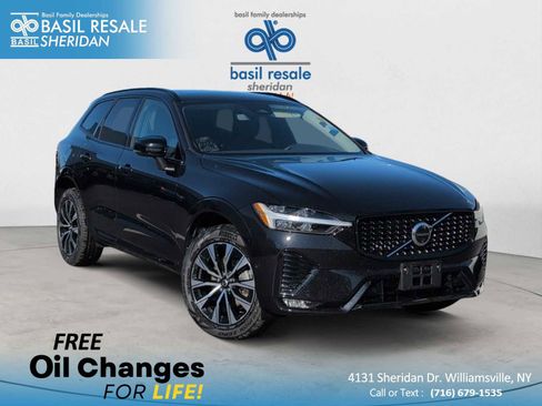 Used 2025 Volvo XC60 B5 Plus image 1