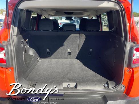 Used 2020 Jeep Renegade Sport w/ Sport Appearance Group image 18