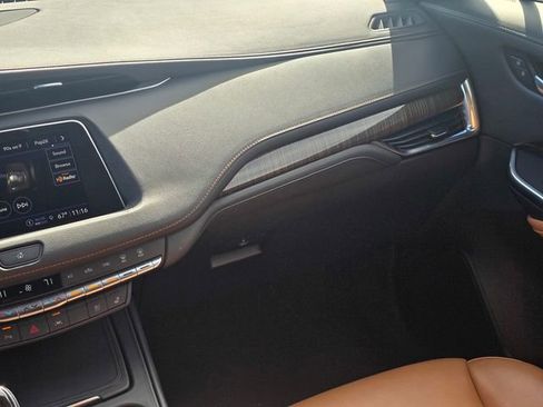 Used 2023 Cadillac XT4 Sport image 19