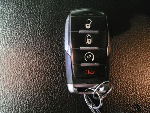 Used 2022 RAM 1500 Big Horn AWD/4WD image 32