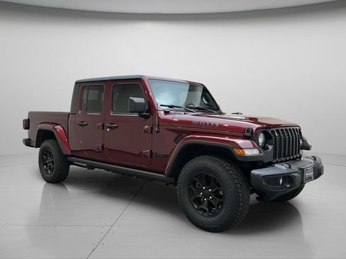 Used 2021 Jeep Gladiator Sport AWD/4WD image 1