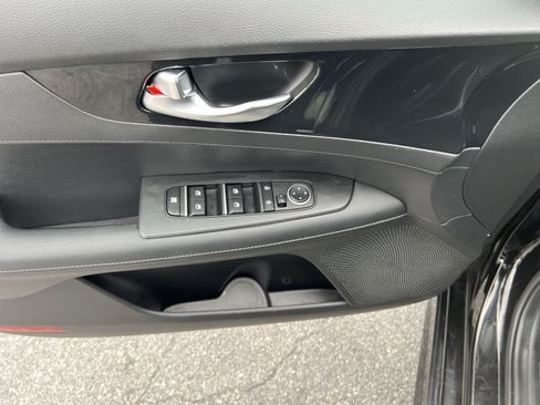 Used 2023 Kia Forte GT-Line w/ GT-Line Technology Package FWD image 14