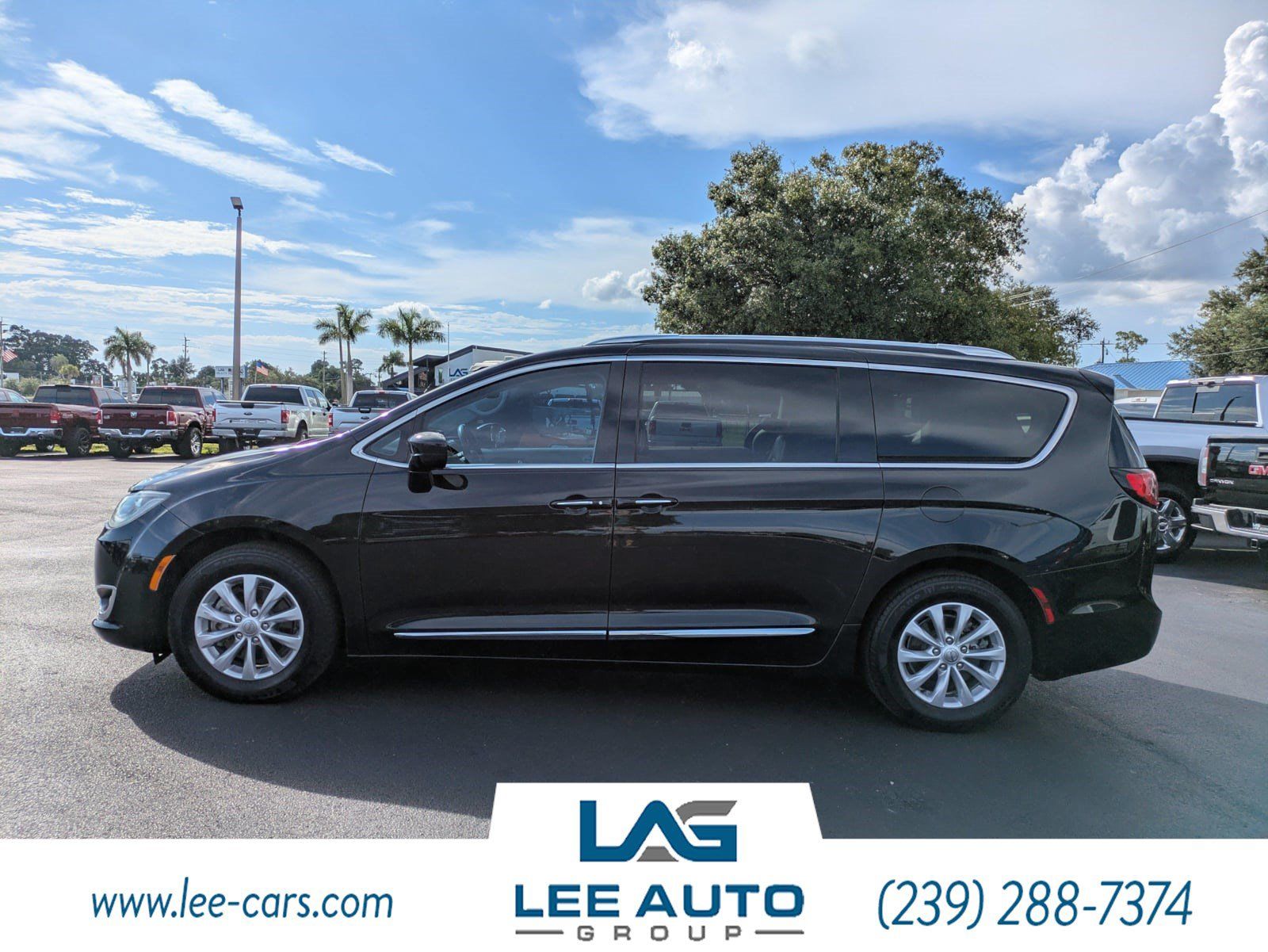Used 2019 Chrysler Pacifica Touring-L FWD image 6