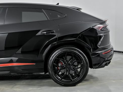 Used 2020 Lamborghini Urus image 9
