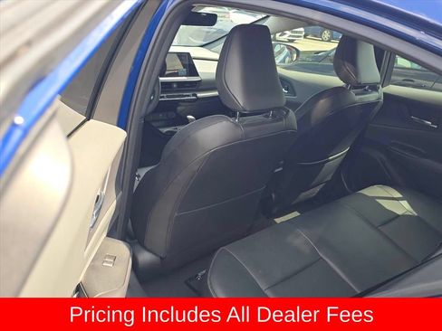 Used 2024 Toyota Prius XLE FWD image 4
