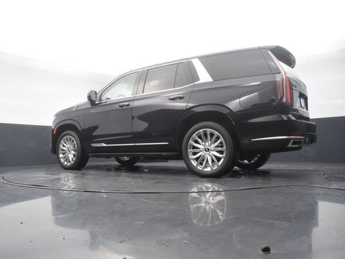 Certified 2024 Cadillac Escalade Premium Luxury w/ Performance Package AWD/4WD image 54