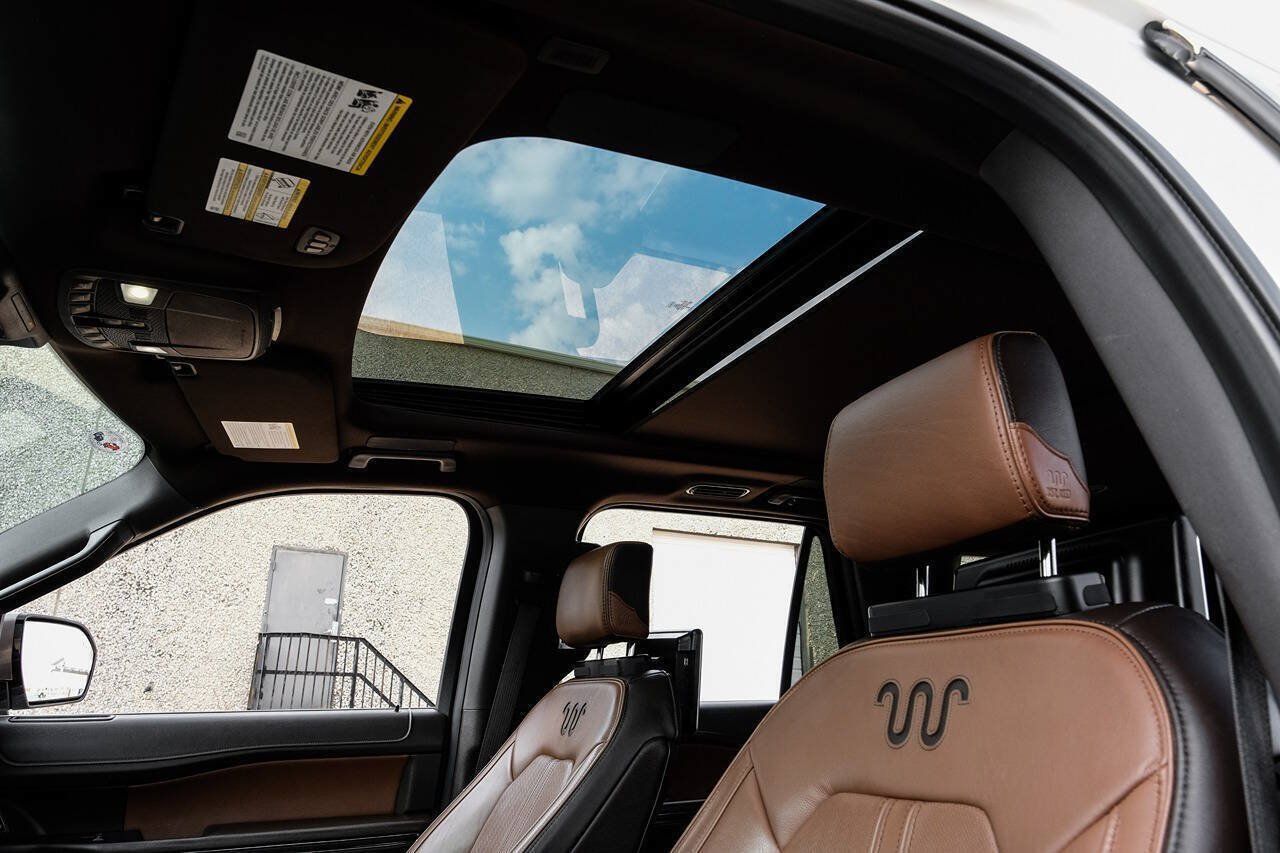 Used 2023 Ford Expedition King Ranch RWD image 5