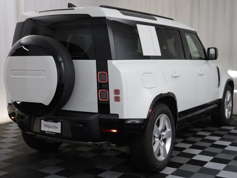 Certified 2026 Land Rover Defender 110 X-Dynamic SE AWD/4WD image 18